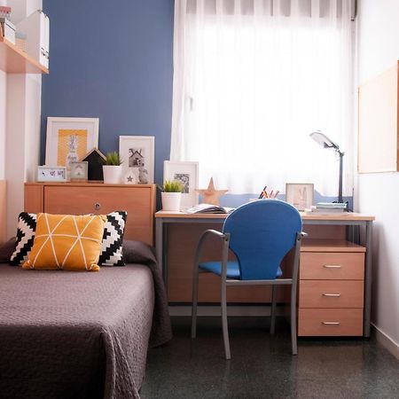 Residencia Resa Tomas Alfaro Fournier Appartement Vitoria-Gasteiz Buitenkant foto