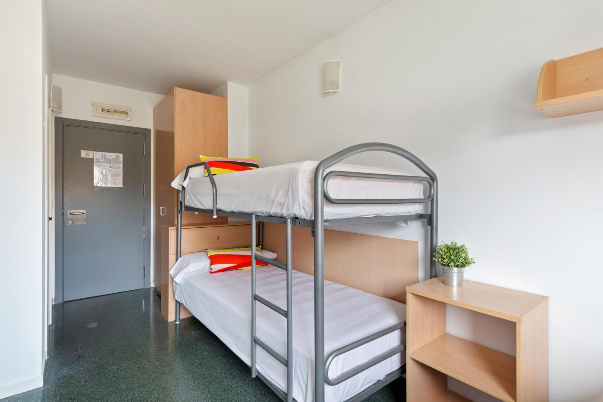 Residencia Resa Tomas Alfaro Fournier Appartement Vitoria-Gasteiz Buitenkant foto