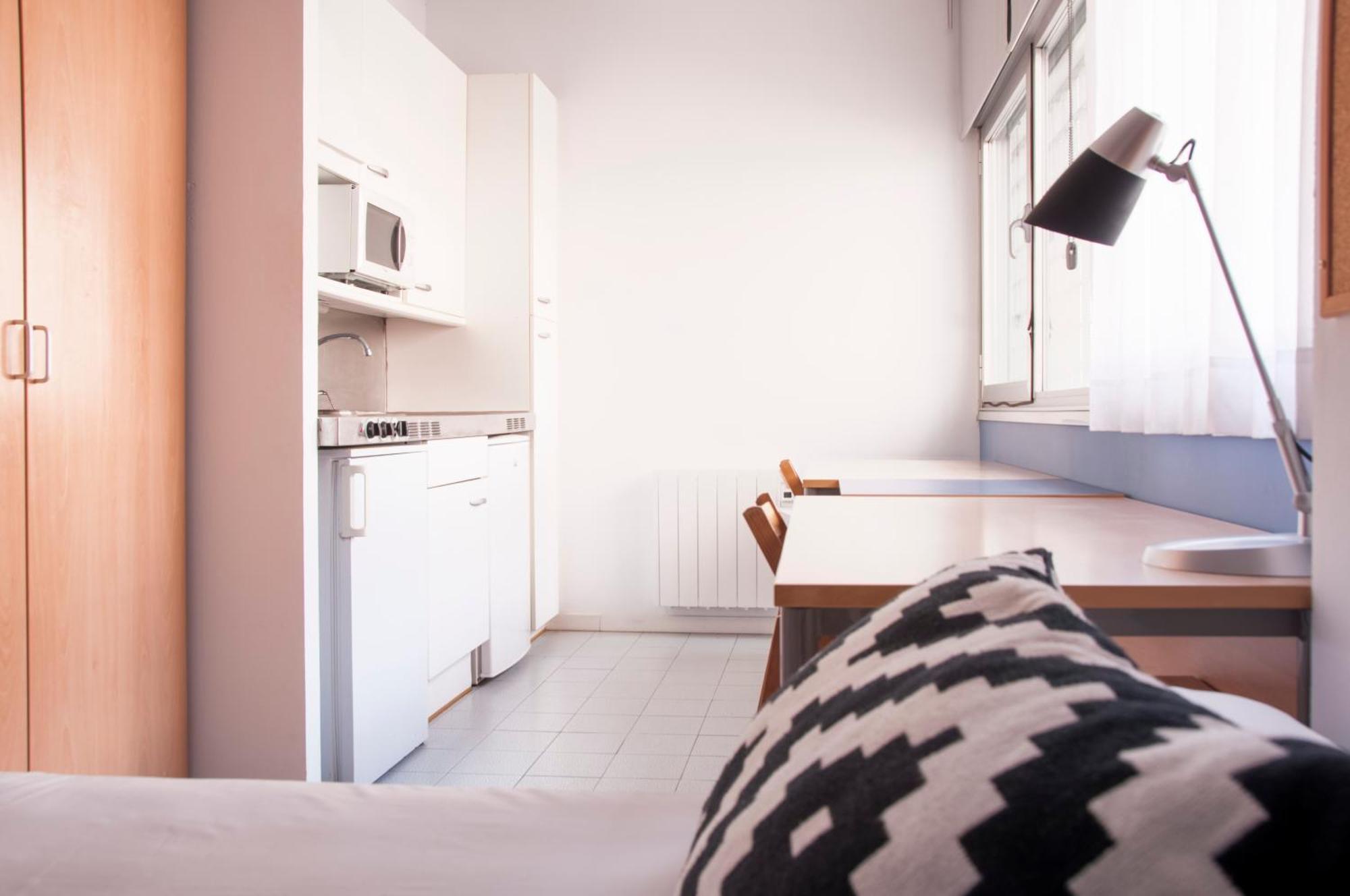 Residencia Resa Tomas Alfaro Fournier Appartement Vitoria-Gasteiz Buitenkant foto