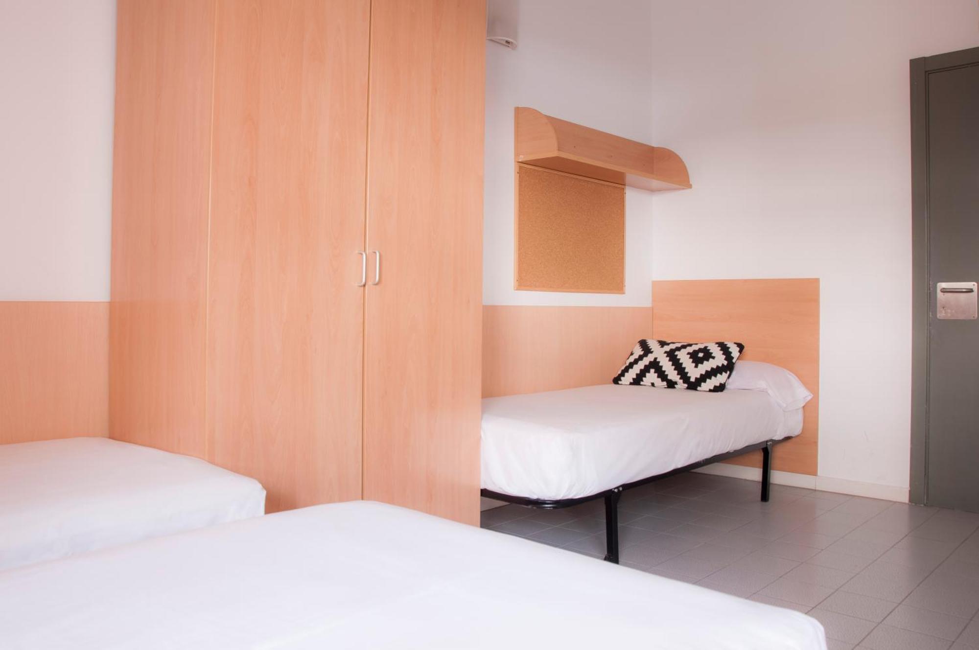 Residencia Resa Tomas Alfaro Fournier Appartement Vitoria-Gasteiz Buitenkant foto