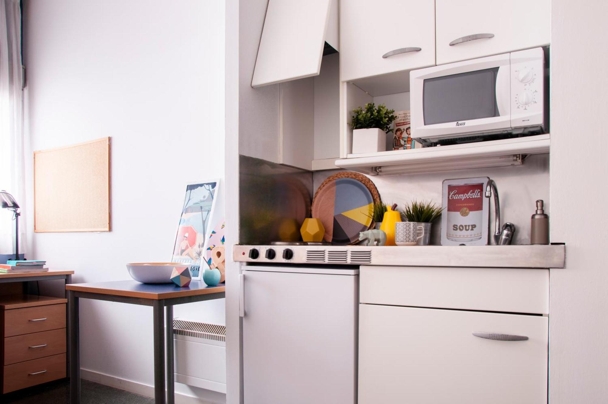 Residencia Resa Tomas Alfaro Fournier Appartement Vitoria-Gasteiz Buitenkant foto