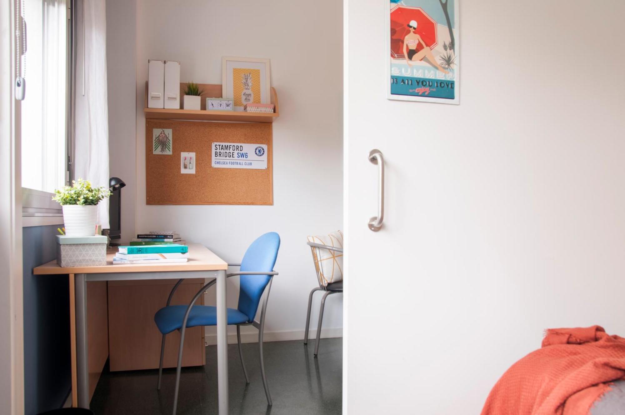 Residencia Resa Tomas Alfaro Fournier Appartement Vitoria-Gasteiz Buitenkant foto