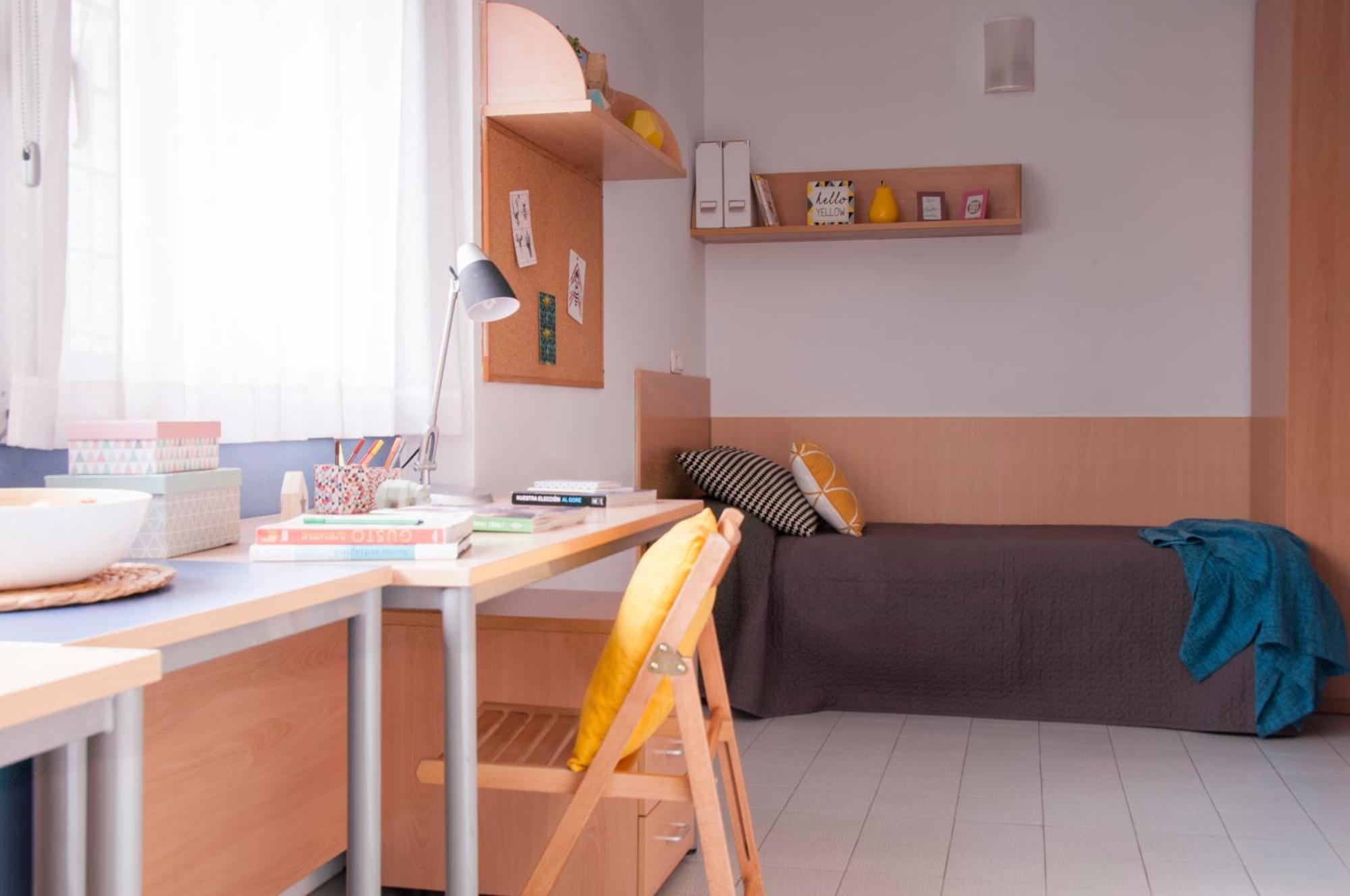 Residencia Resa Tomas Alfaro Fournier Appartement Vitoria-Gasteiz Buitenkant foto